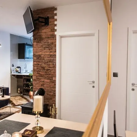 Апартаменты Deni Luxury