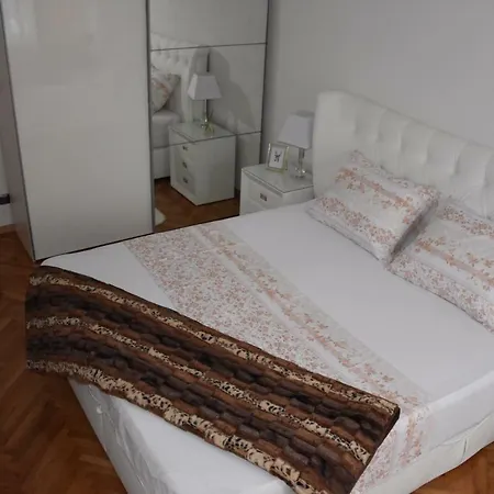 Deni Luxury * Сплит