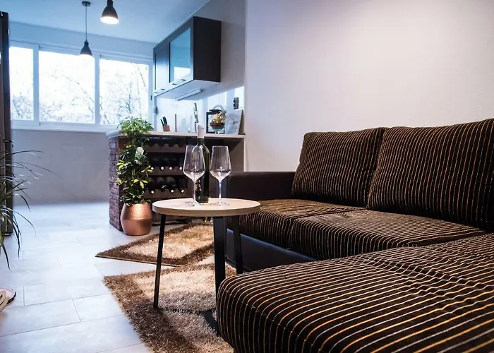 Deni Luxury شقة *
