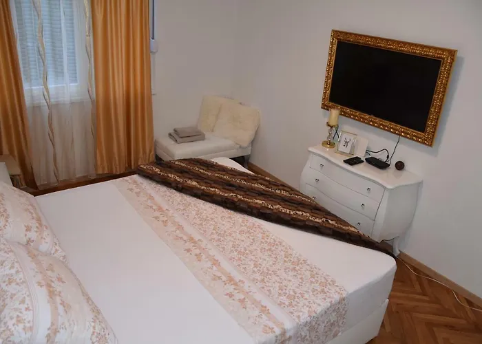 Deni Luxury شقة