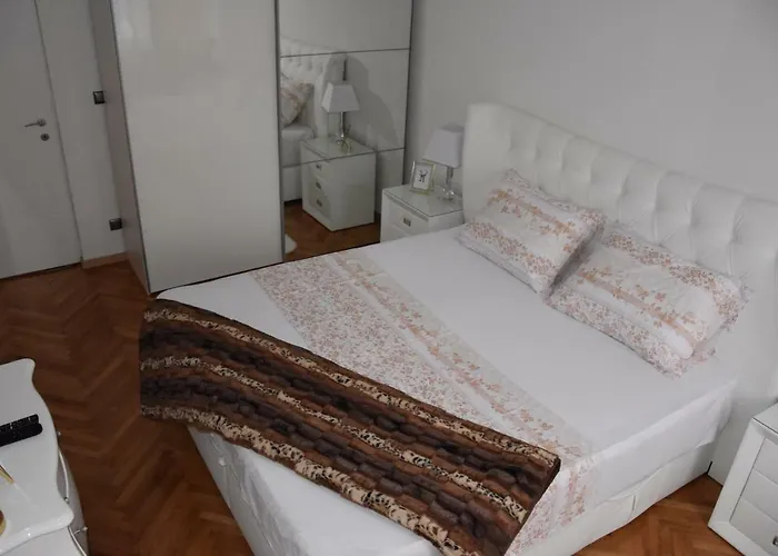Deni Luxury * سبليت