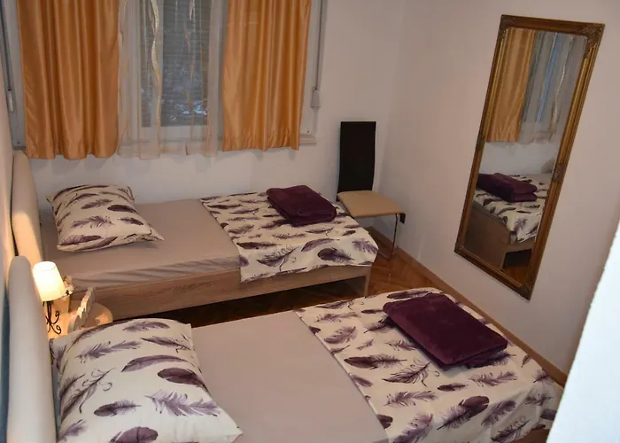 Deni Luxury سبليت